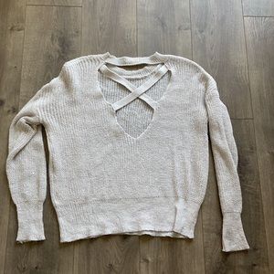 Cute lightweight sweater with back detail